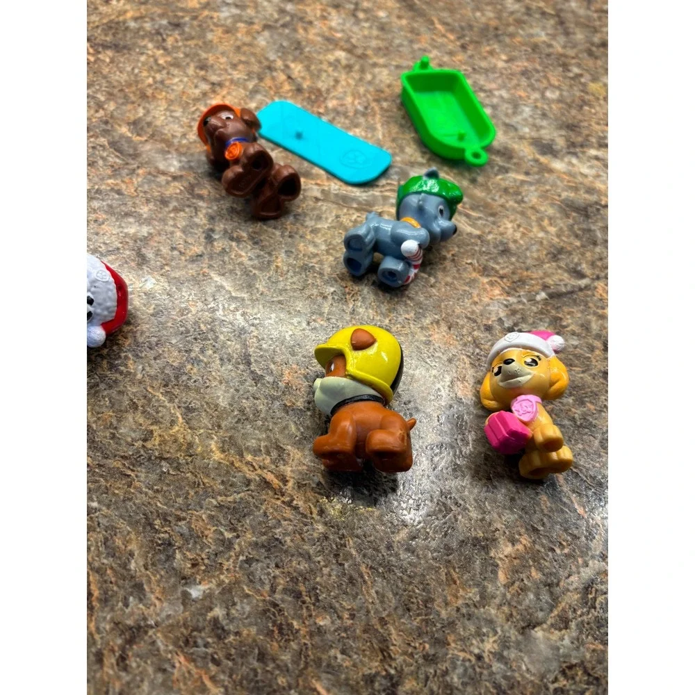 Paw Patrol Christmas Holiday Mini Figure Lot Marshall Skye Rocky Zuma Rubble 5pc